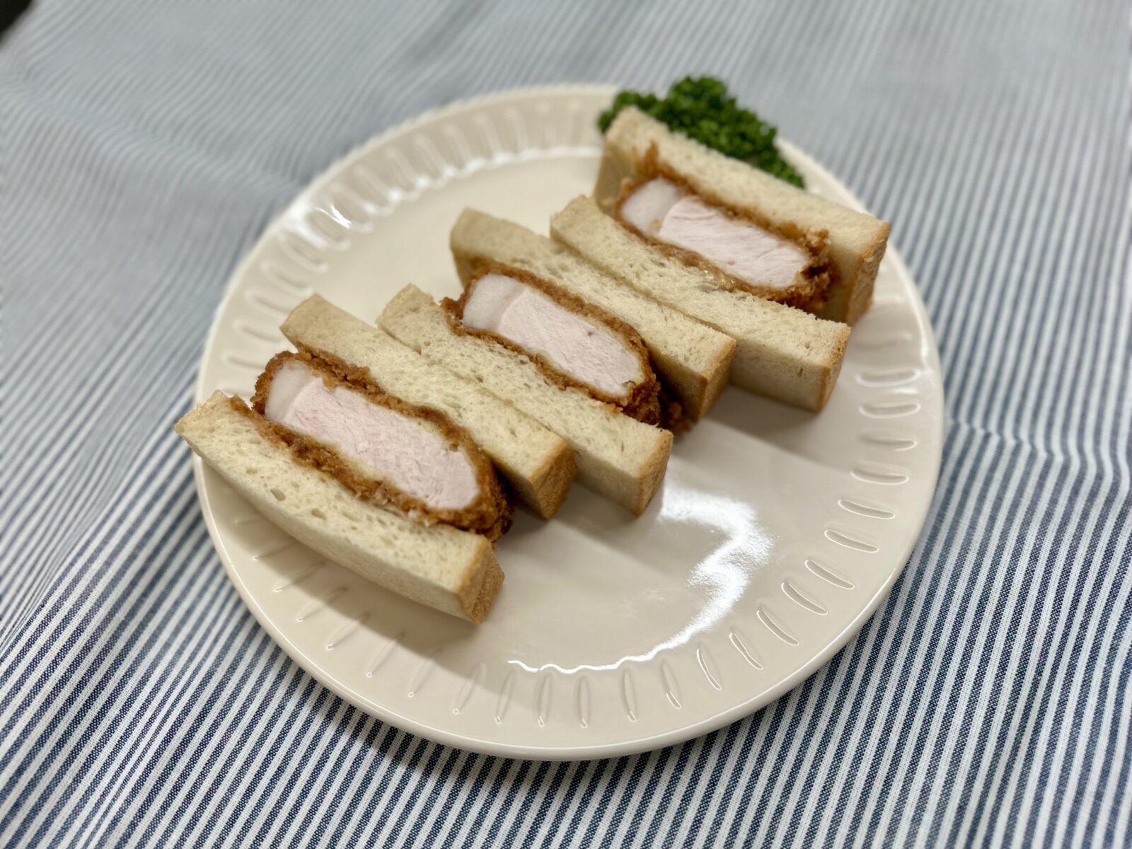 新商品！館ヶ森高原豚かつサンド