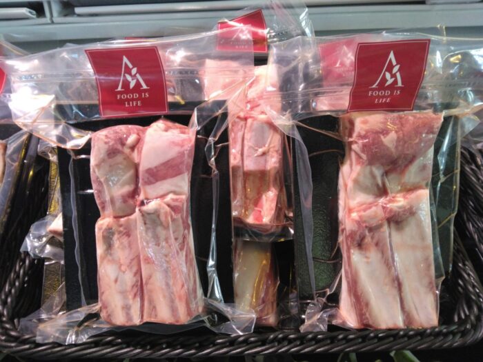 【店頭販売中】国内わずか0.6％の希少な国産ラム「館ヶ森高原羊」